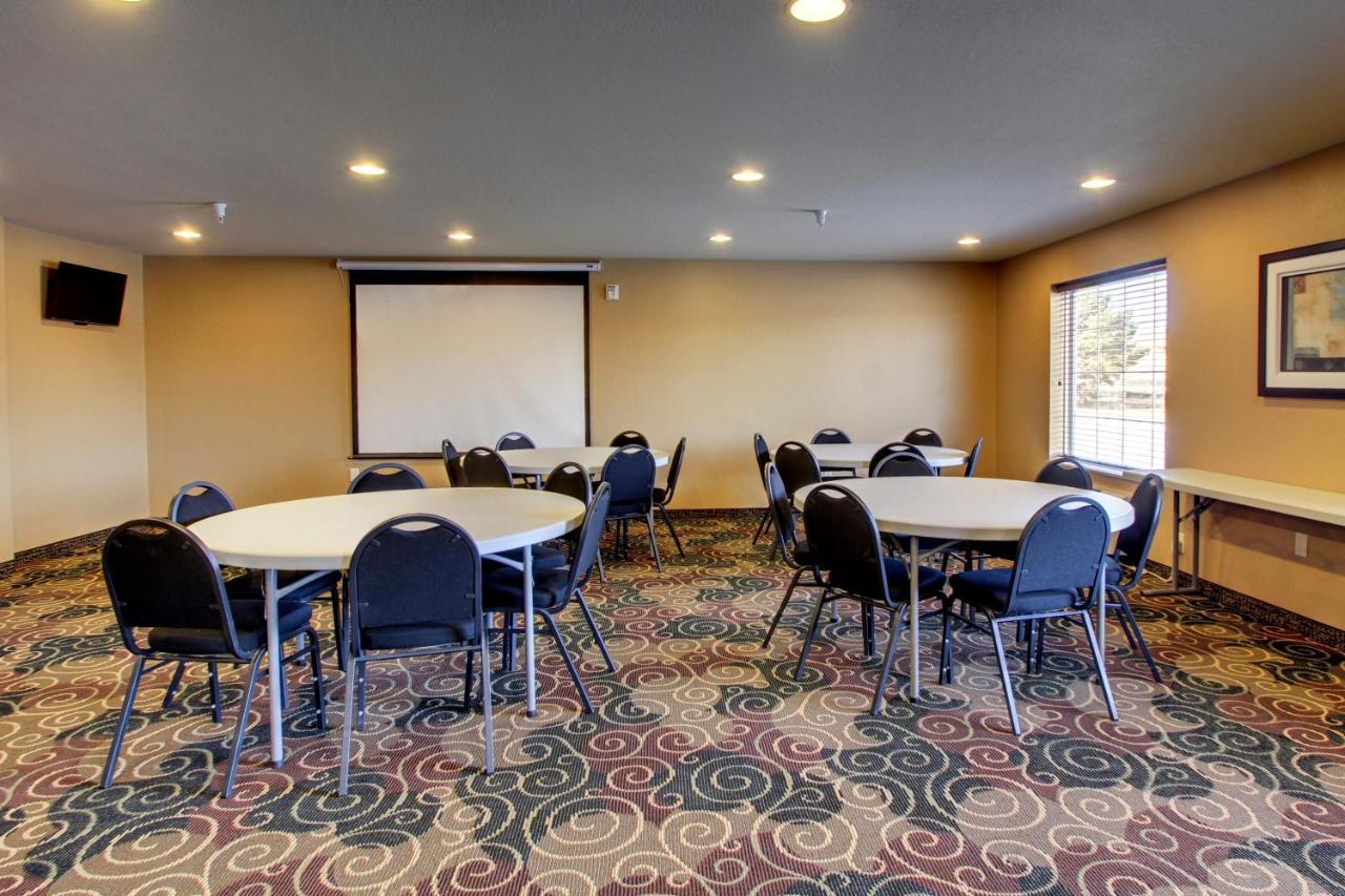 Stanton Inn And Suites Εξωτερικό φωτογραφία